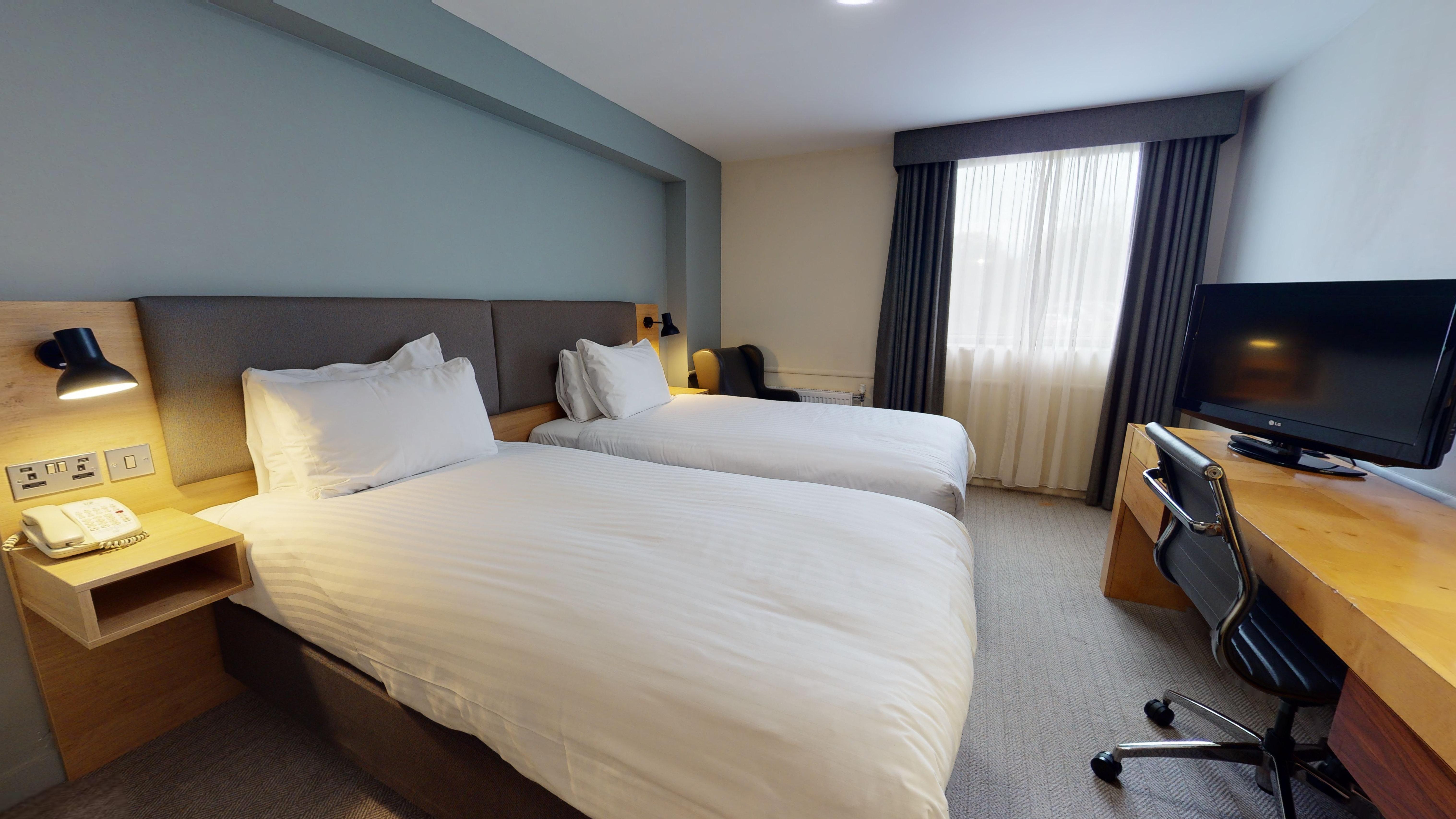 Holiday Inn Brentwood By Ihg Exterior photo