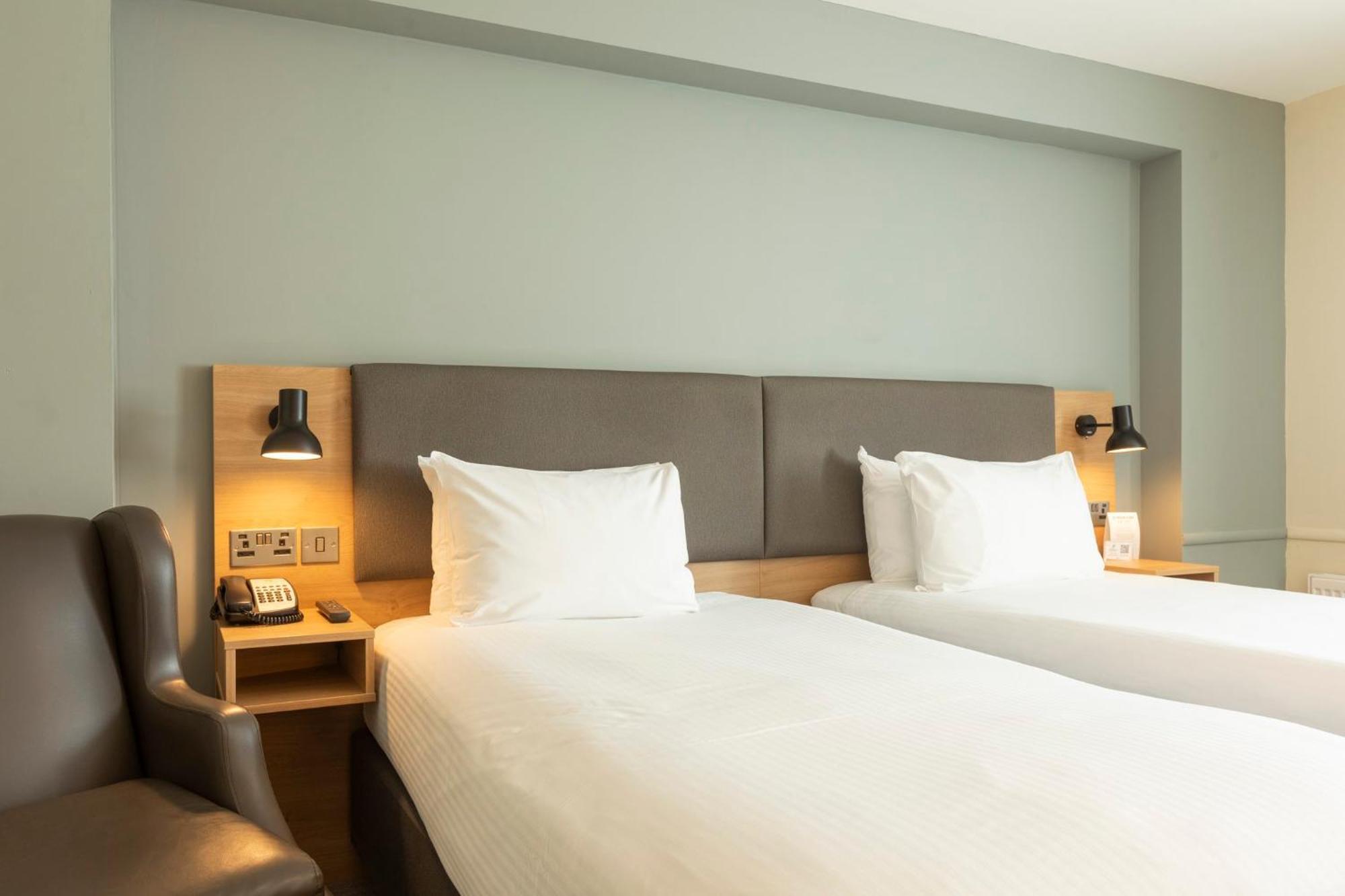 Holiday Inn Brentwood By Ihg Exterior photo