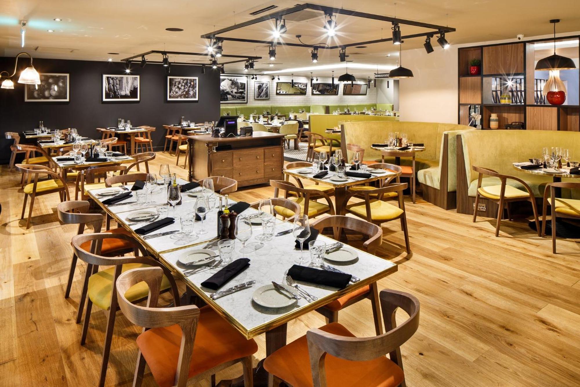 Holiday Inn Brentwood By Ihg Exterior photo