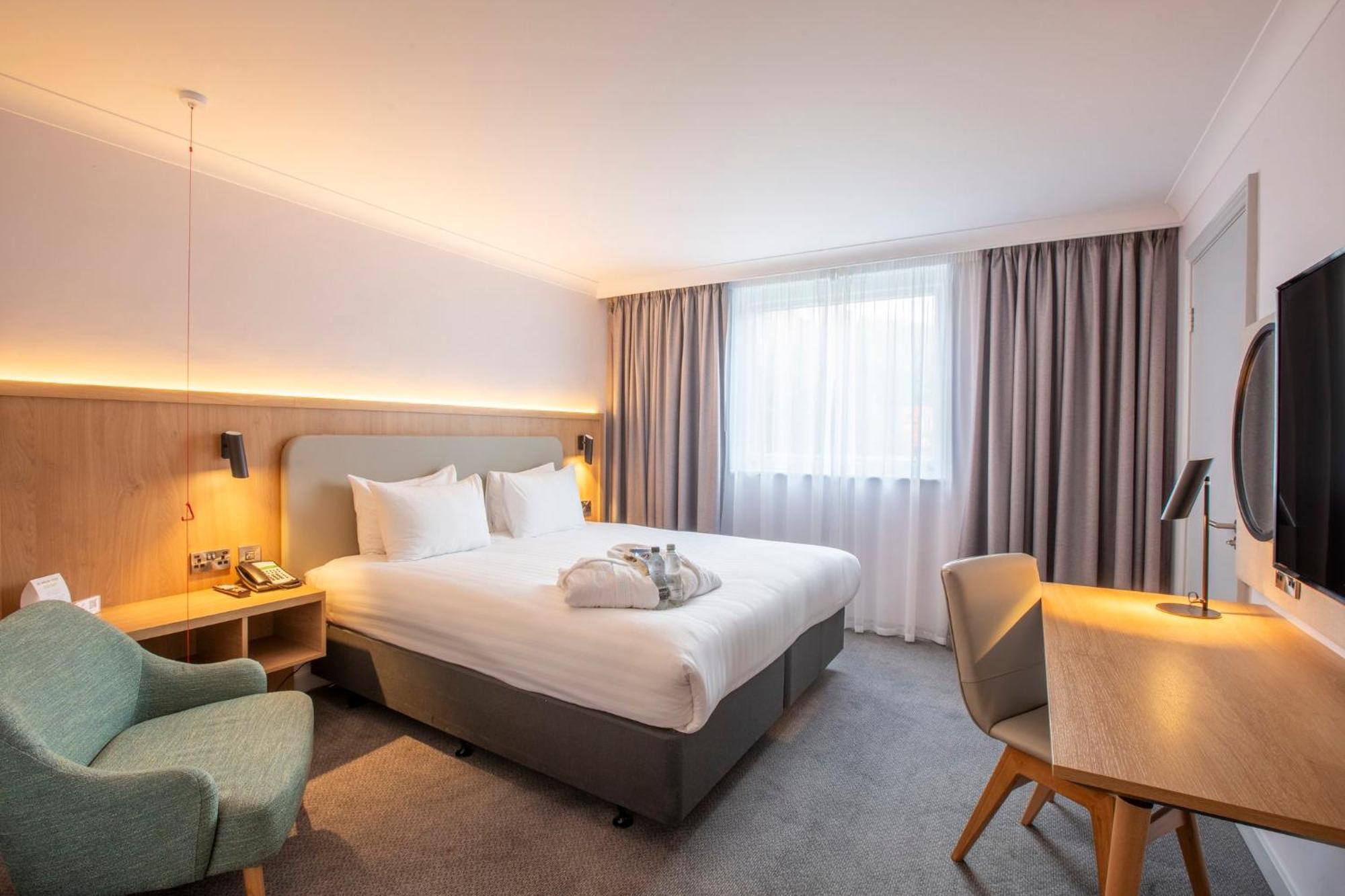 Holiday Inn Brentwood By Ihg Exterior photo