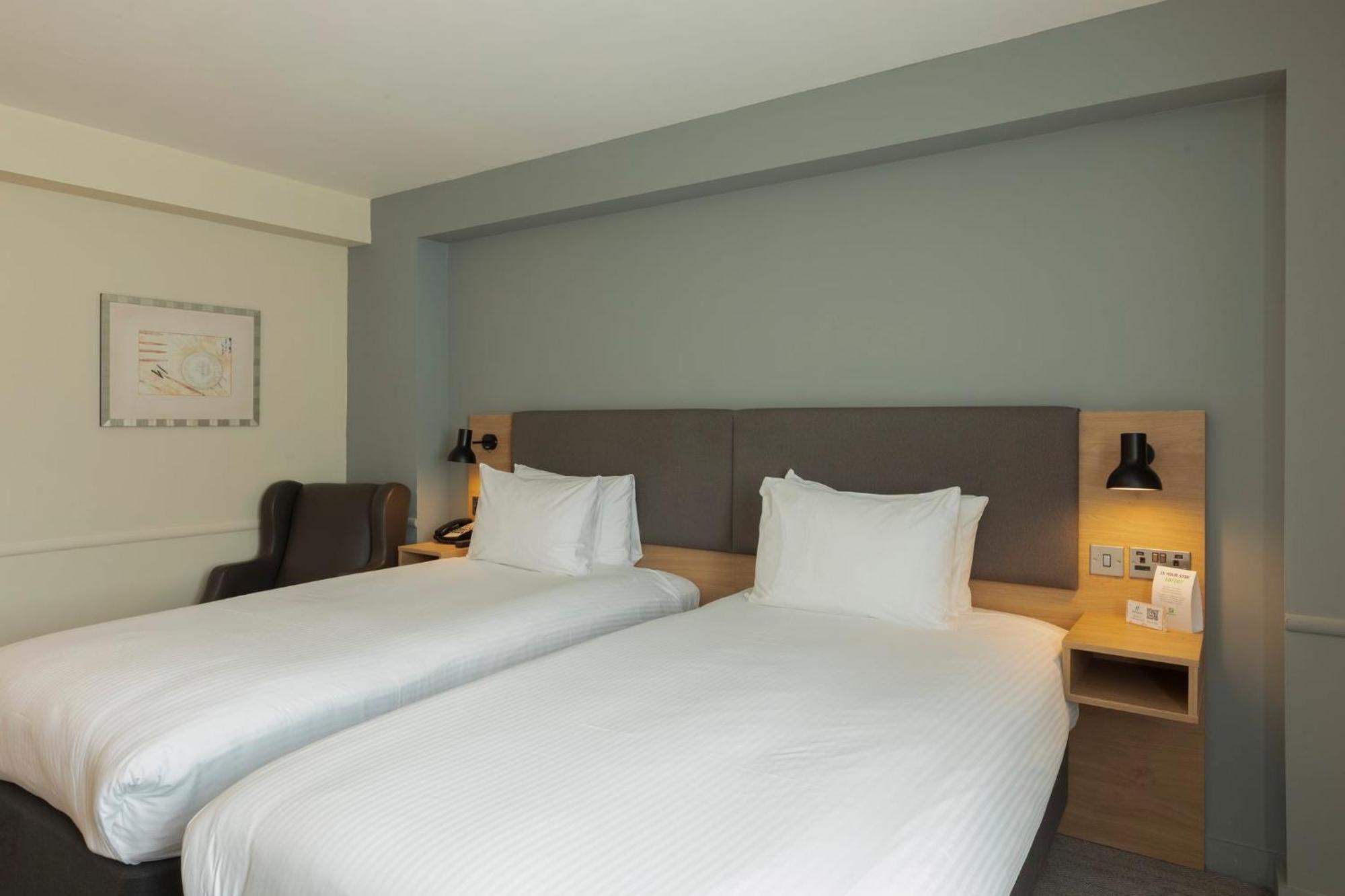 Holiday Inn Brentwood By Ihg Exterior photo