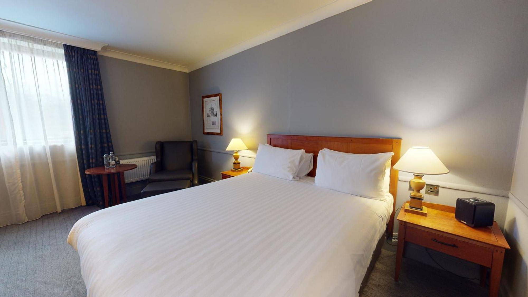 Holiday Inn Brentwood By Ihg Exterior photo