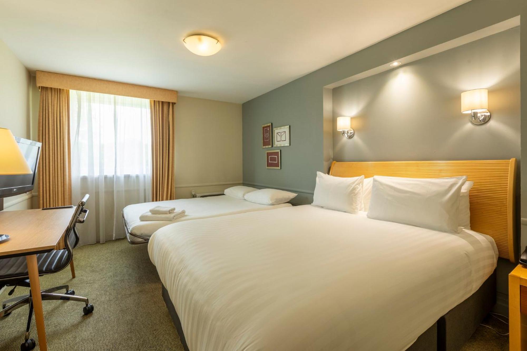 Holiday Inn Brentwood By Ihg Exterior photo