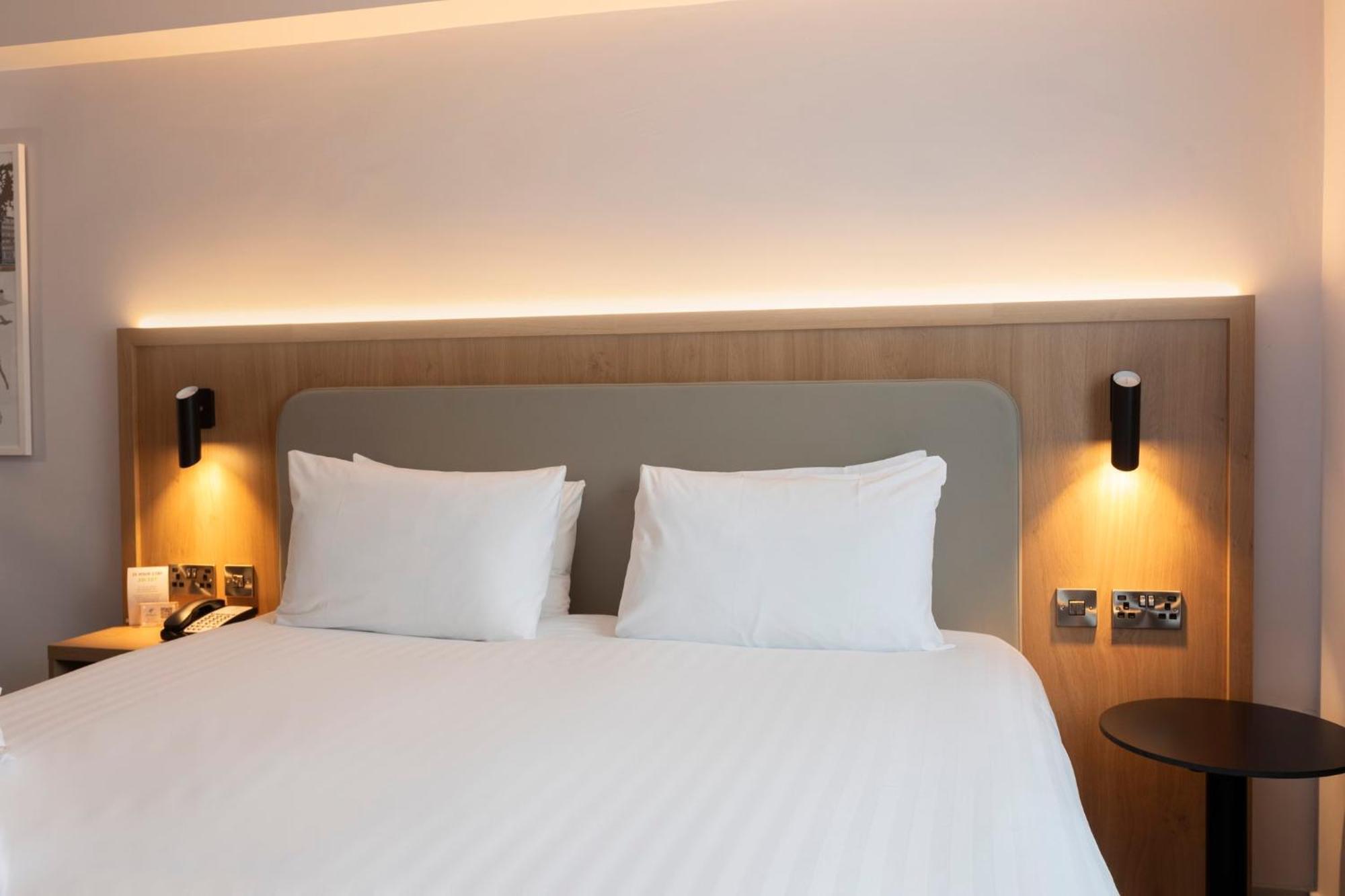 Holiday Inn Brentwood By Ihg Exterior photo